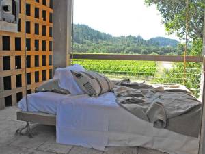 hale-hanging-bed-1200