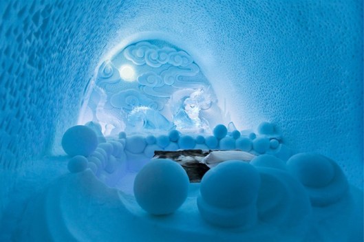 ice-hotel-sweden-new-materials-suite-2